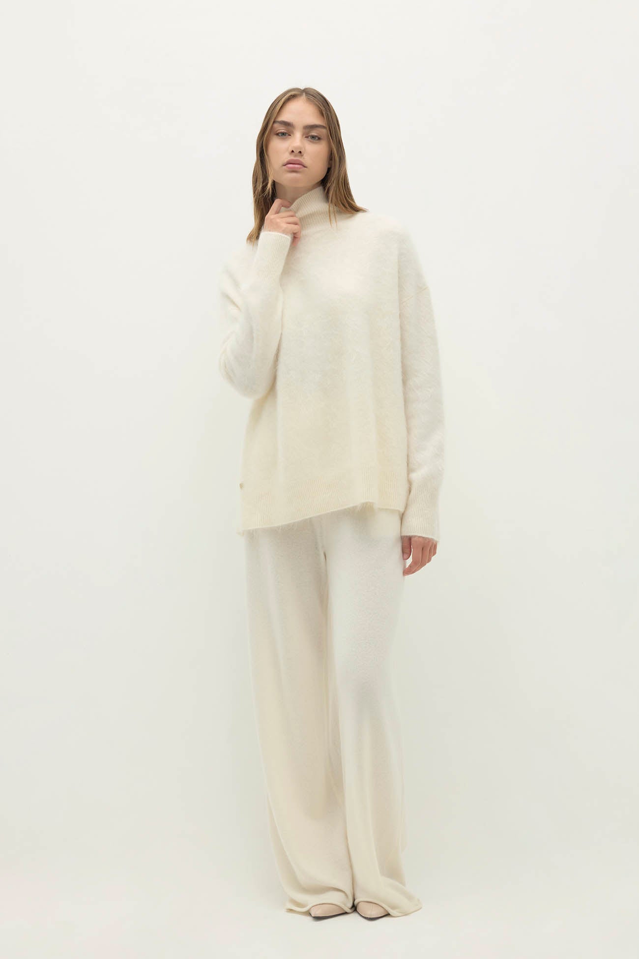 ETHEL BRUSHED CASHMERE TURTLENECK SWEATER