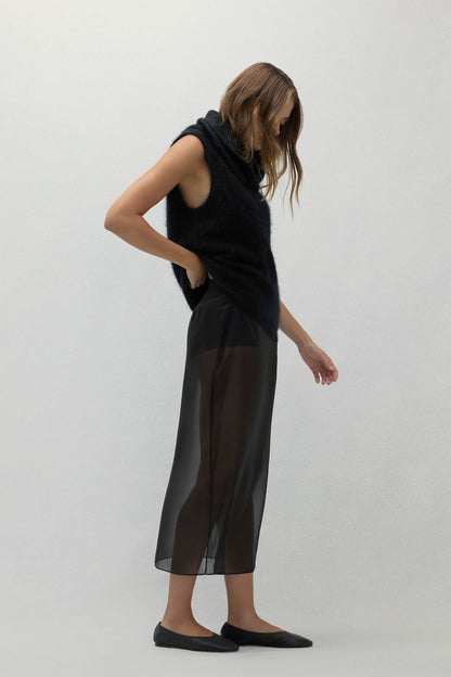 CHIARA SLEEVELESS TURTLENECK SWEATER
