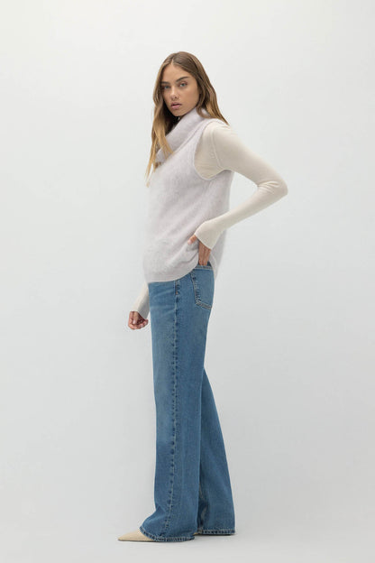 CHIARA SLEEVELESS TURTLENECK SWEATER