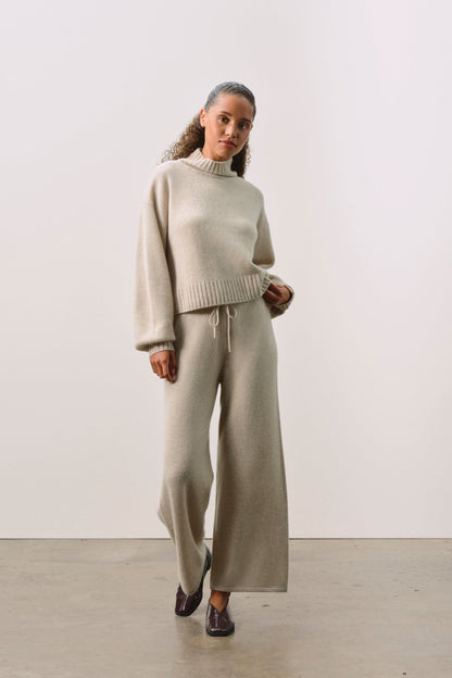 EMBER CASHMERE TURTLENECK