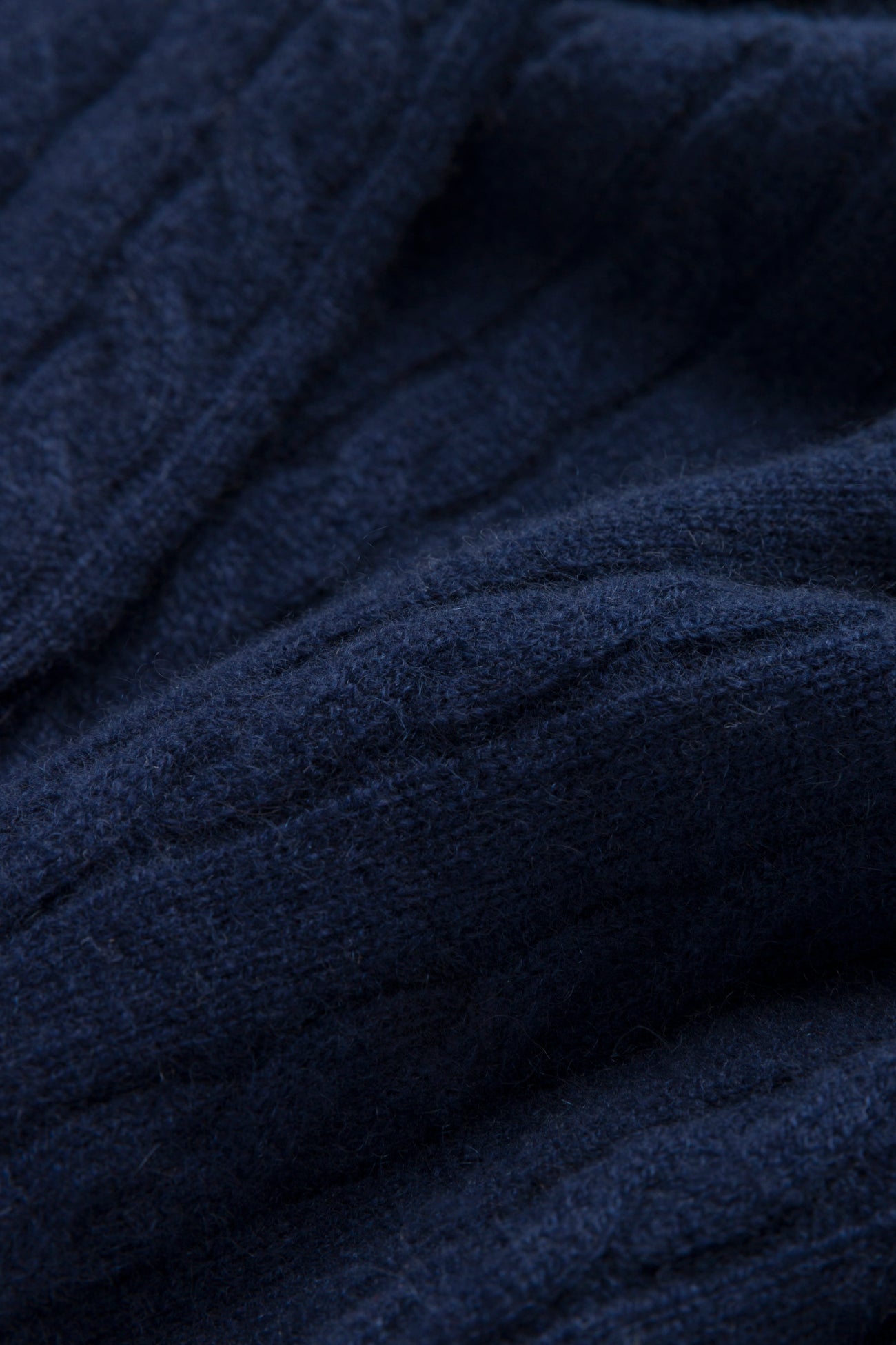 FINLEY KIDS CABLEKNIT CREWNECK SWEATER